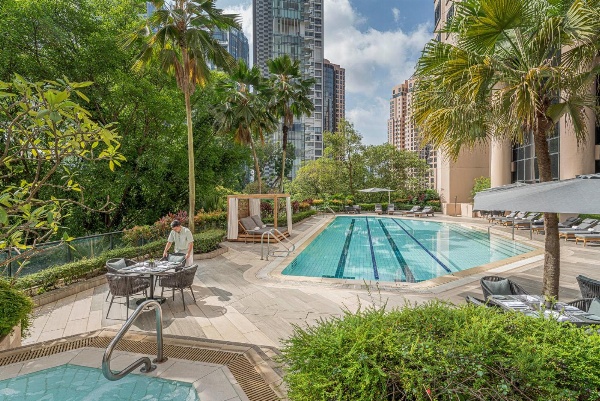 Four Seasons Hotel Singapore image 1