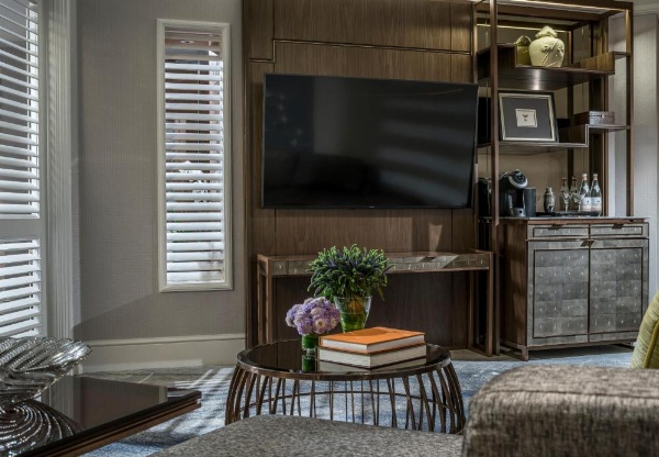 Four Seasons Hotel Singapore image 11